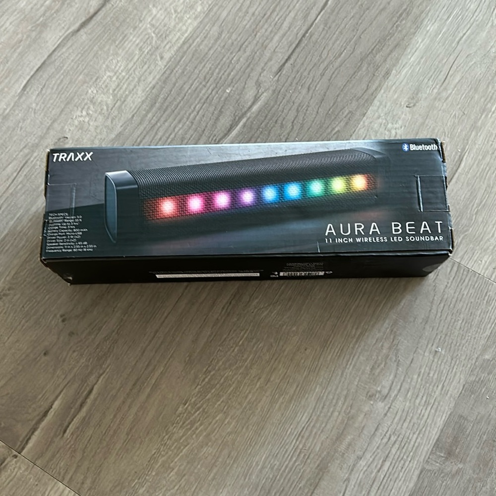 TRAXX | AURA BEAT 11 INCH WIRELESS LED SOUNDBAR